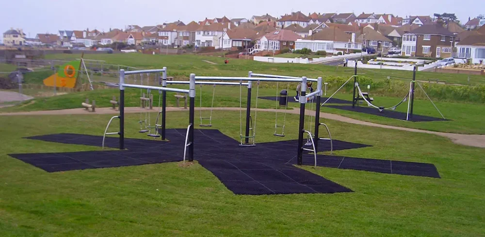 Rubber mat star with EcoSmart grass mats
